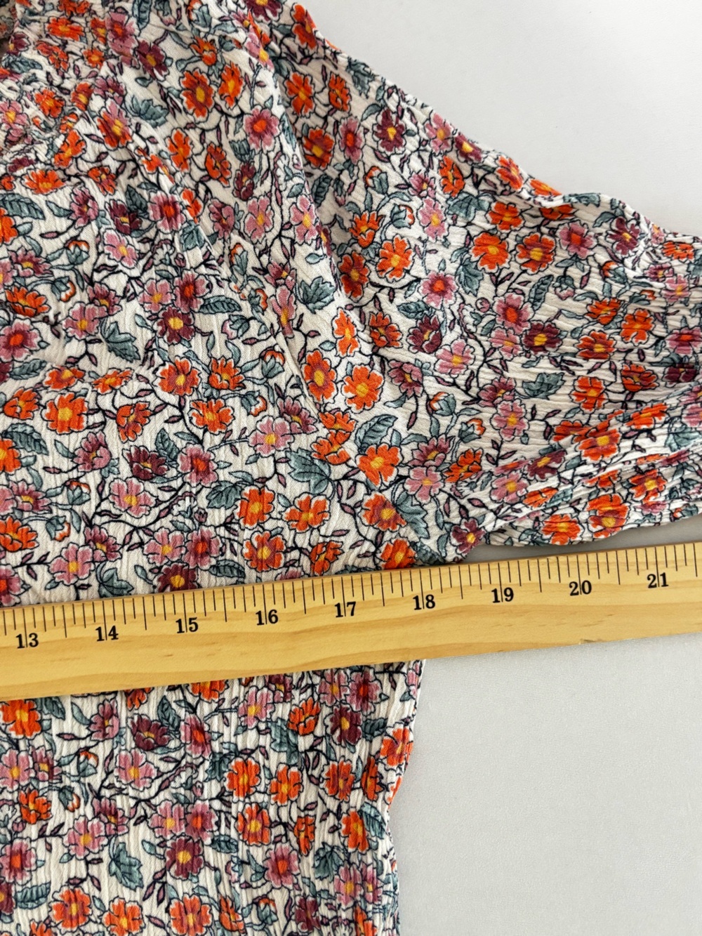 Democracy Floral Peasant Blouse Medium Bell Sleeve Boho Rayon Top - Picture 8 of 13